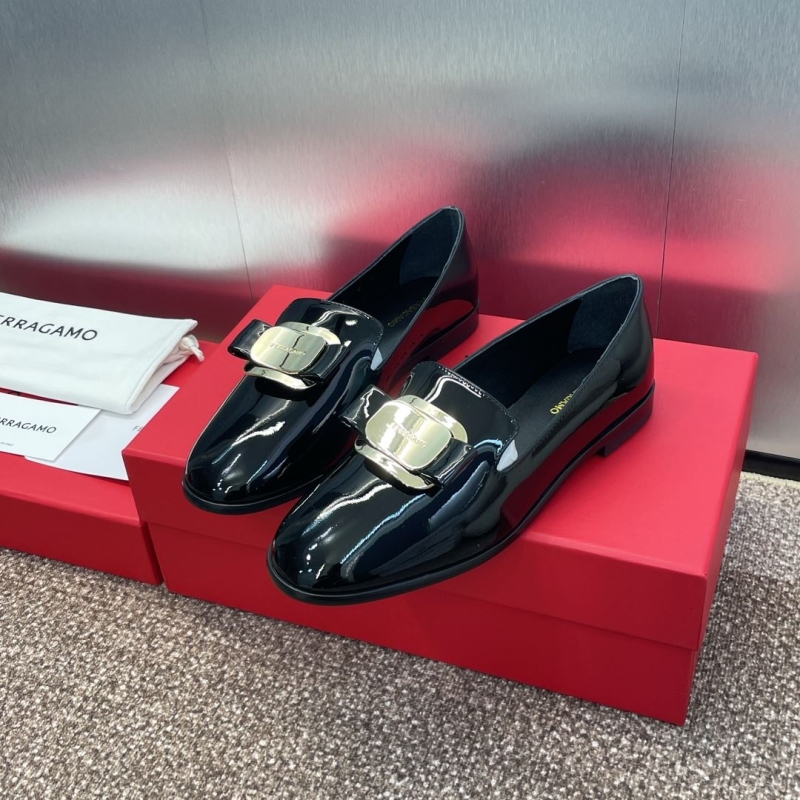 Ferragamo flat shoes